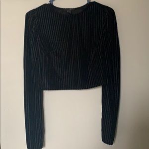 Forever 21 black velvet long sleeve crop top